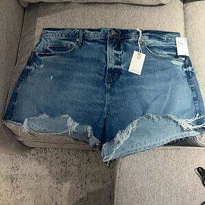 NWT Good American Good 90’s Jean Short